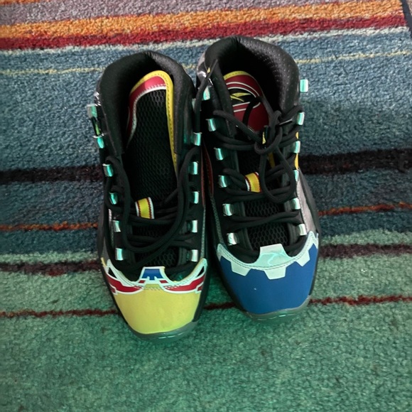 Reebok - Picture 2 of 2